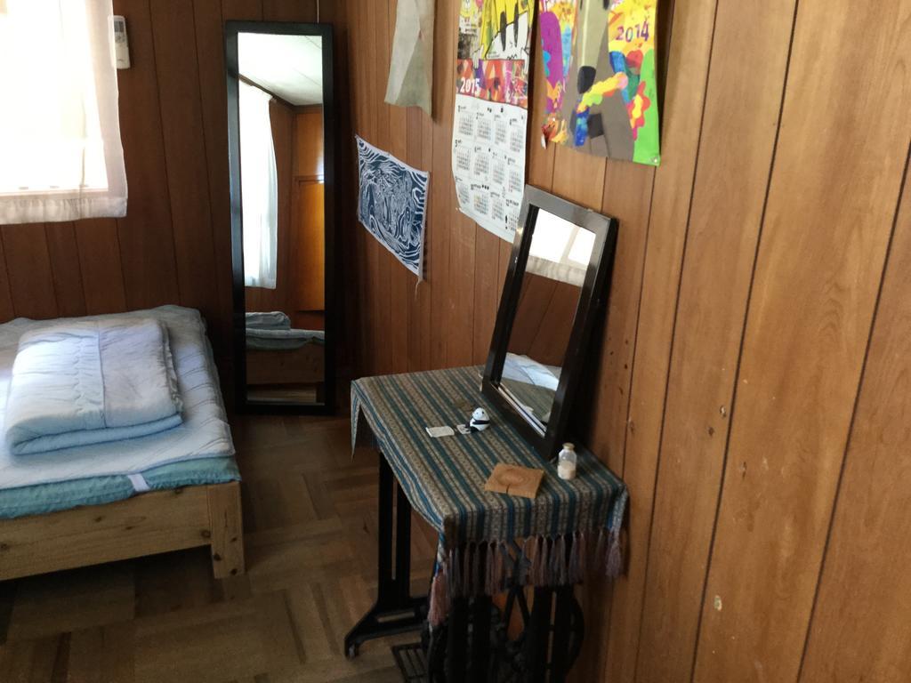 Hostal Yado Ari Itoman Habitación foto