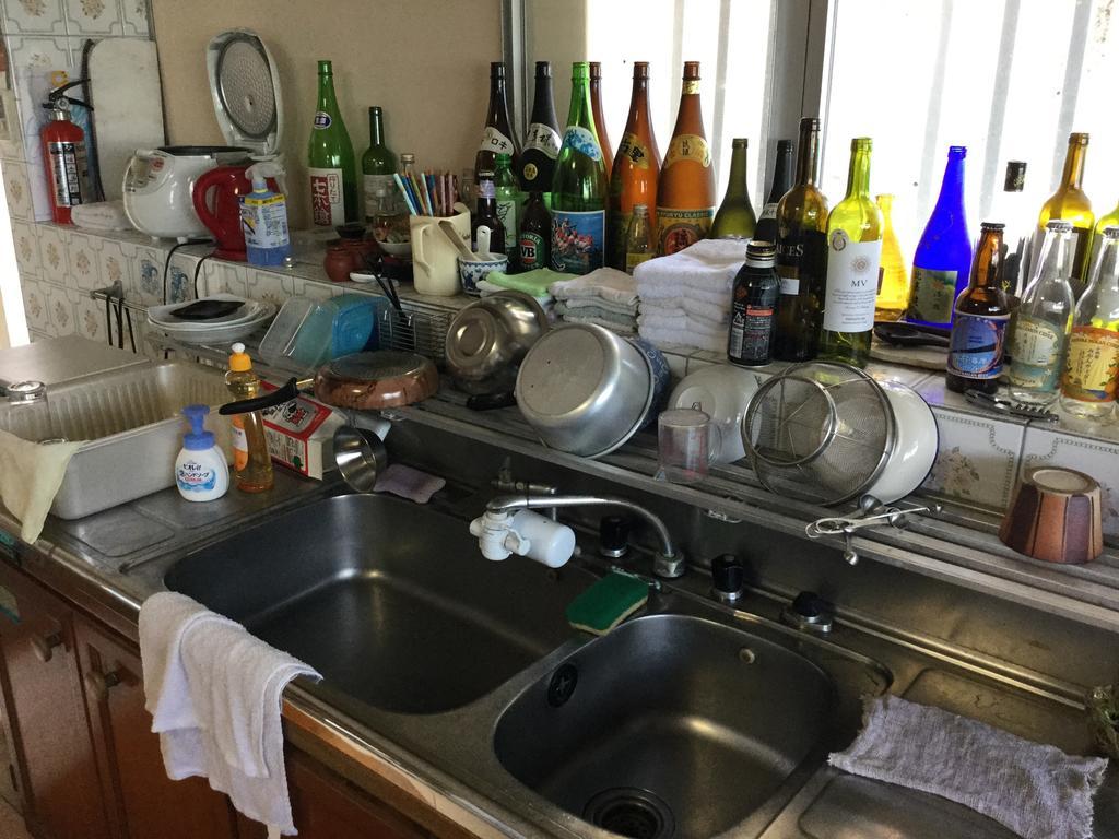 Hostal Yado Ari Itoman Habitación foto