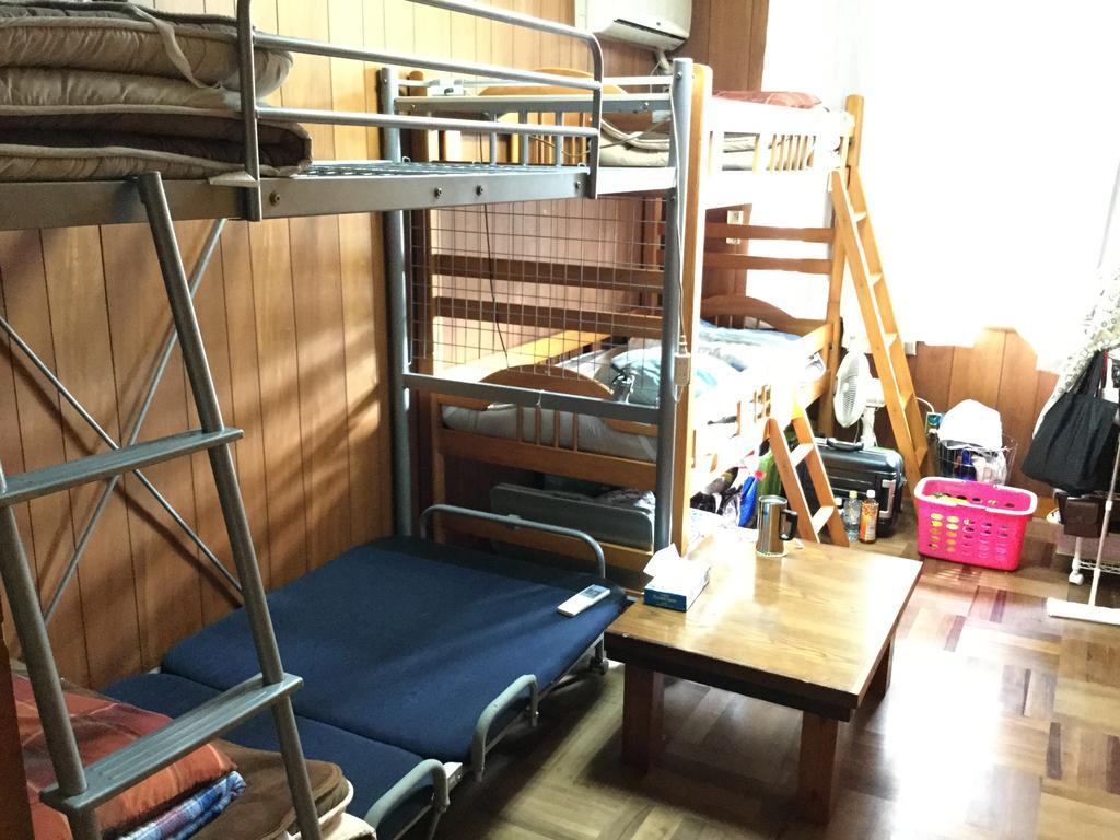 Hostal Yado Ari Itoman Habitación foto