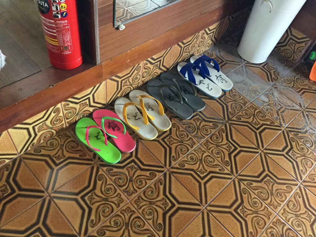 Hostal Yado Ari Itoman Habitación foto